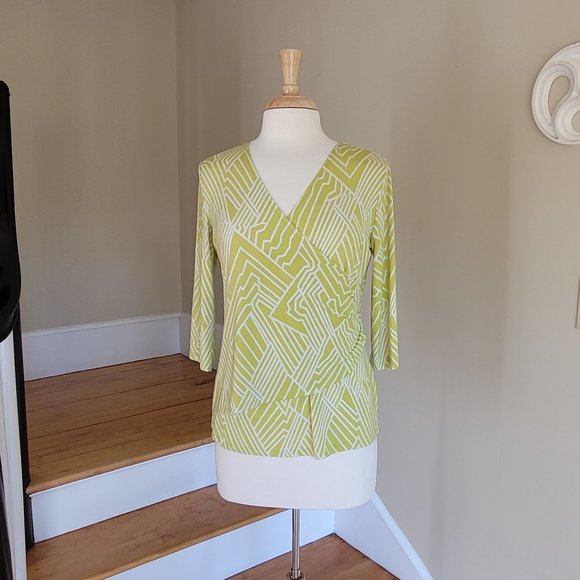 Tribal V-Neck Mock Cross Over Top. Size M - Picture 2 of 11